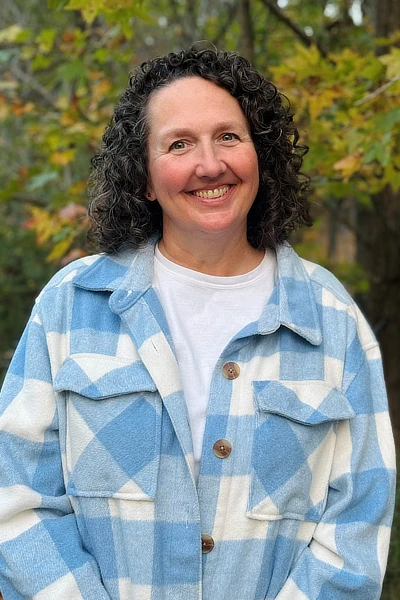 Photo of Laurie Knowles