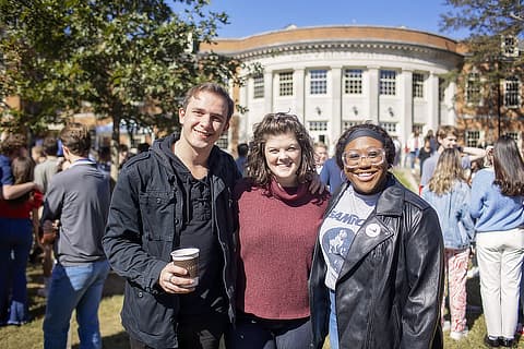 three people tailgating DR1121064