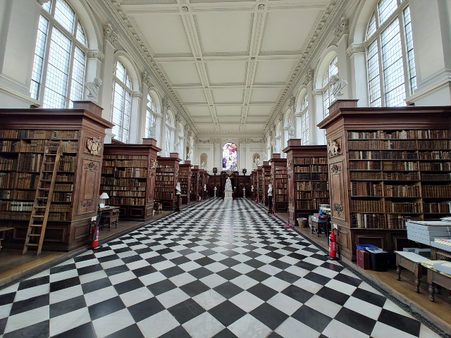 Beeson students spent time at The Wren Library this summer.