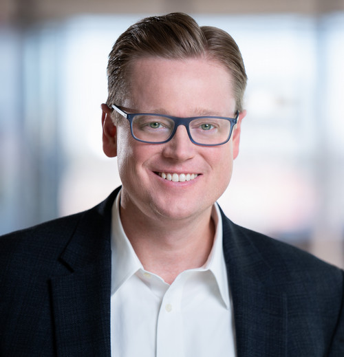 Adam Graves Headshot