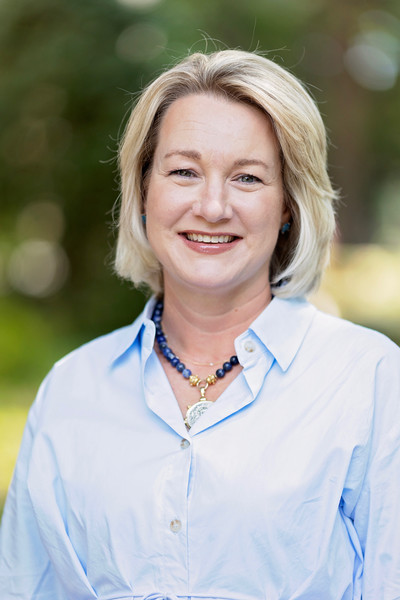 Nancy  Hartin