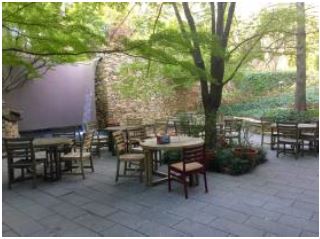 health-sciences-atrium-tables