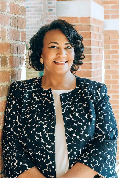 Lisa Overton
