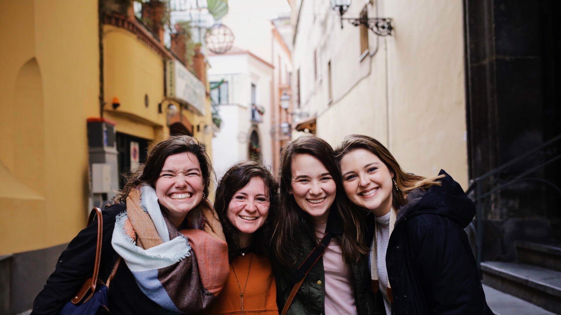 4 female Samford students studying abroad