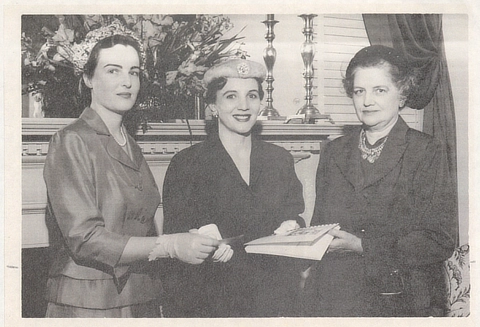 3 women