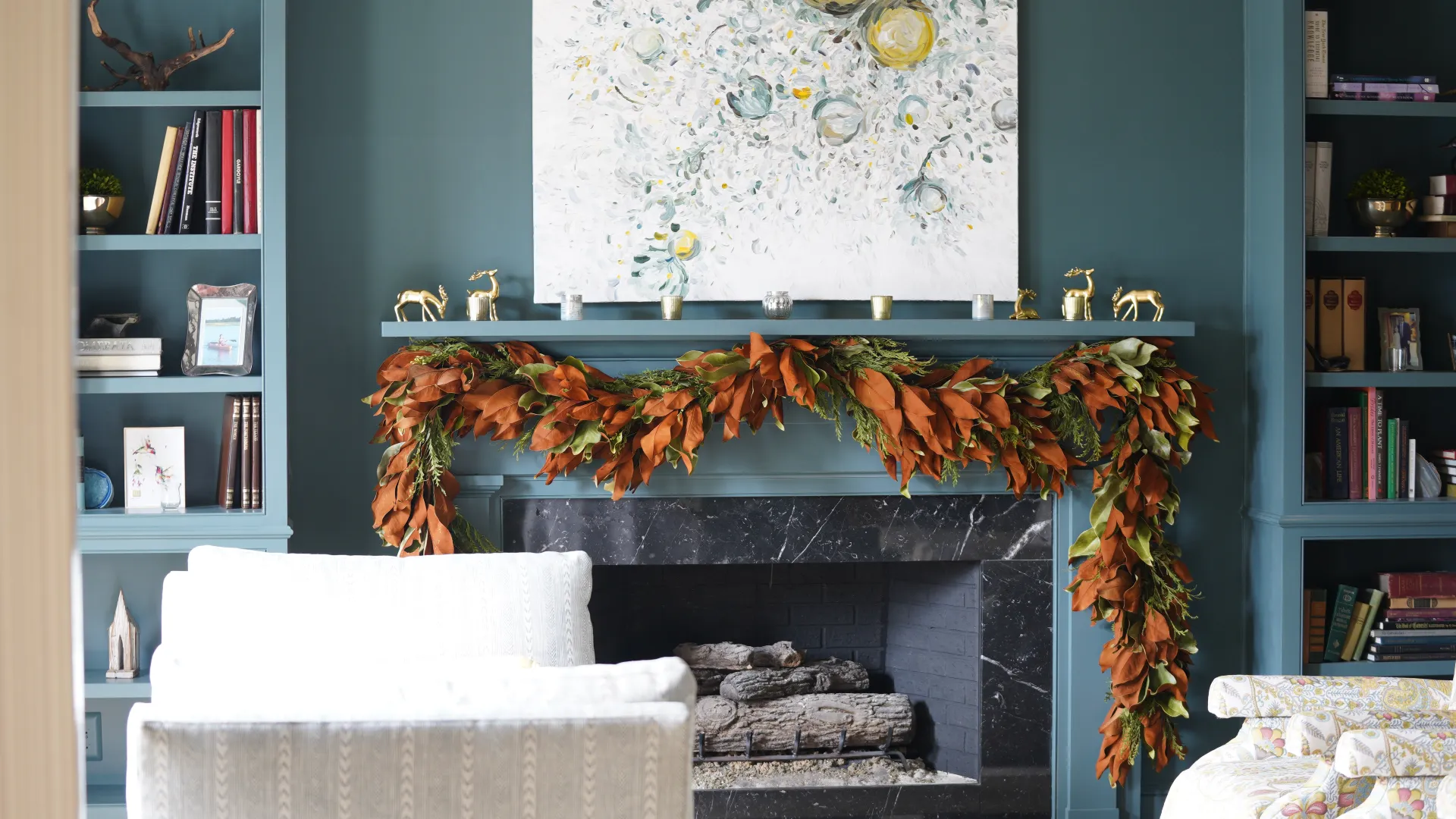 Decorated Mantle LL07202022113.webp