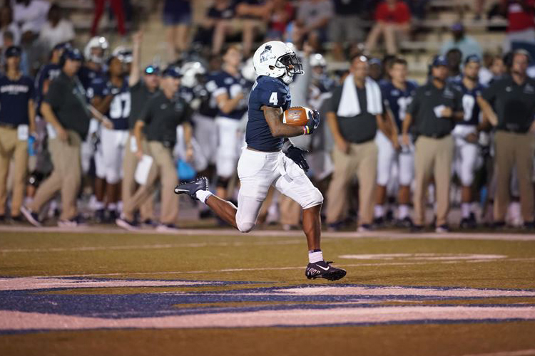 Montrell Washington streaking down the field