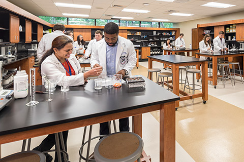 pharmacy group in lab