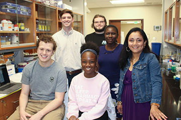 A group picture of Patty Jumbo's student research team