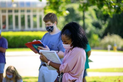 students taking notes outside SD09201822