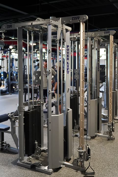 Power lifting equipment