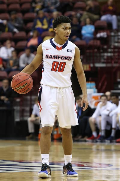 Samford Basketball Player 6F0A2669